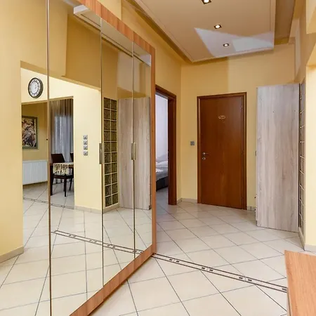 Apartment Iliana's *